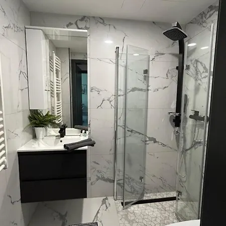 Διαμέρισμα Bauhaus Silver Wellness Apartman *