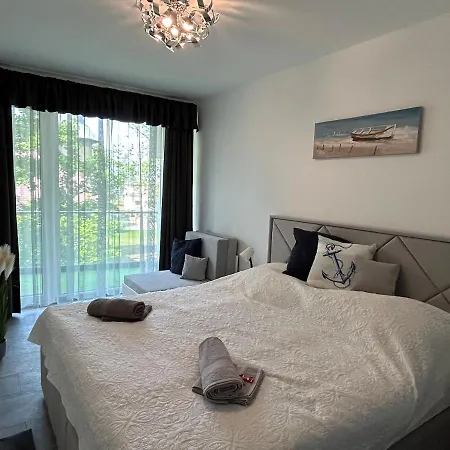 Διαμέρισμα Bauhaus Silver Wellness Apartman
