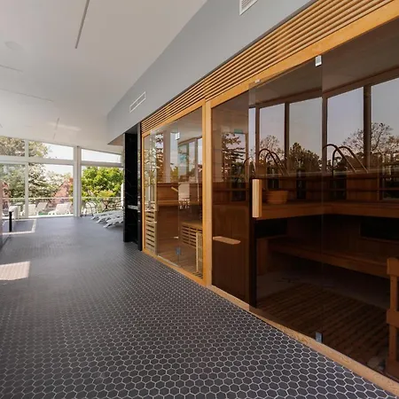 Bauhaus Silver Wellness Apartman Σίοφοκ